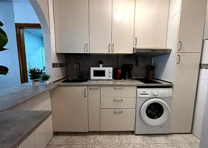 Small تورّيفيِخا